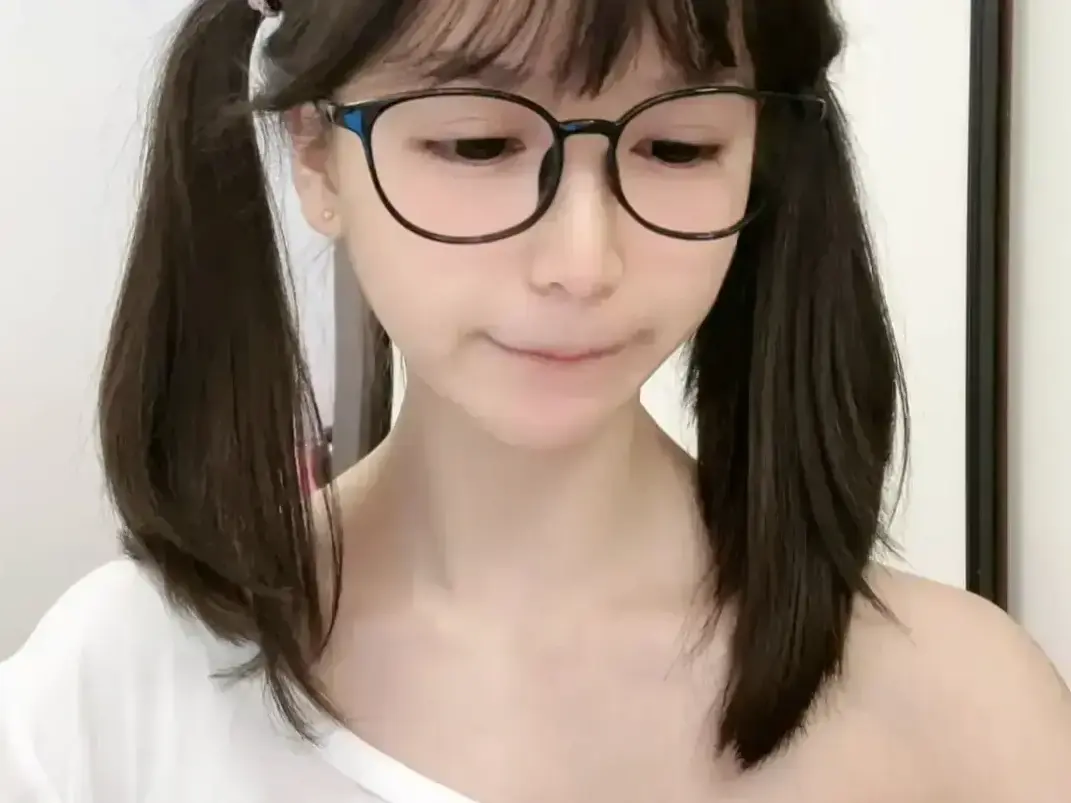 《萌小栖》天才交易员咯咯哒vlog原视频无删减全集-免费在线观看完整版-纯净观影高清资源-沉浸感拉满值得二刷
