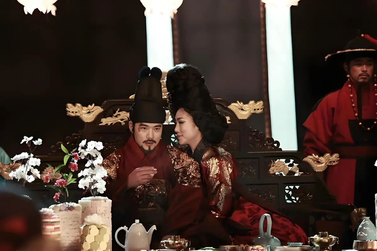 《奸臣》未删减版高清免费在线观看-韩国电影奸臣完整版无广告播放-高清画质畅享全集