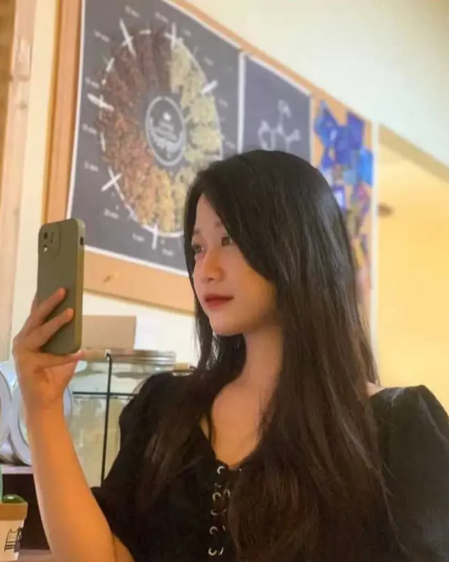 《杨家馅饼老板娘辛能能》5分41秒完整版视频-家庭风波双人大战无删减事件-杨家馅饼老板娘辛能能1080P高清免费在线观看