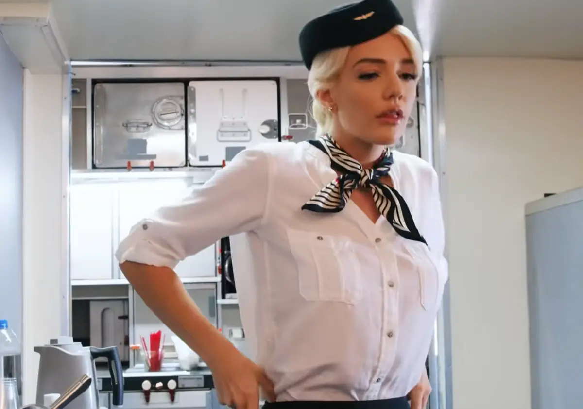 Kenna James主演《Jet Setters飞行者》完整版无广告在线观看-欧美悬疑剧情片高清中字资源-私人飞机骗局全片免费看Jet Setters飞行者
